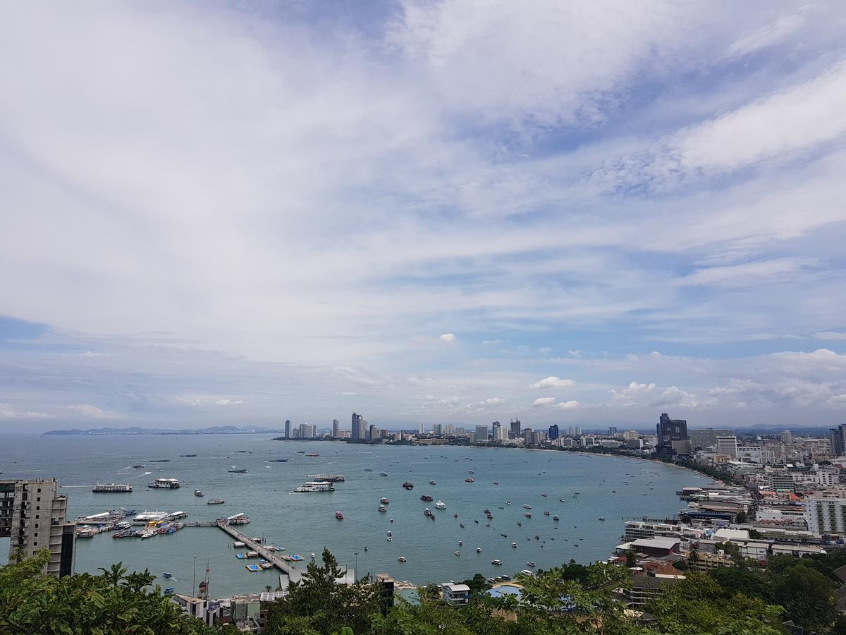 Sea Horse Pattaya Hotel Bagian luar foto